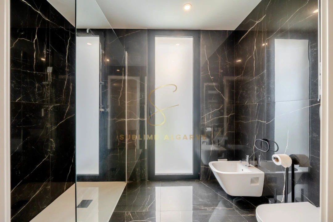 Moradia T4 para Venda em Alvor Foto 20