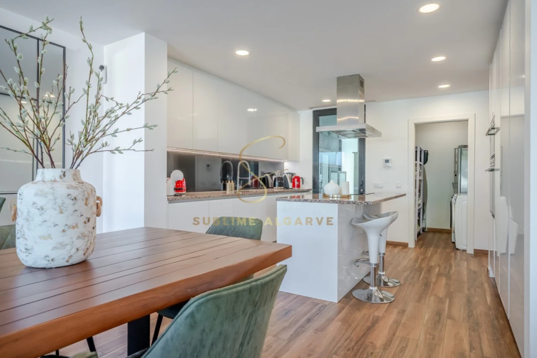 Moradia T4 para Venda em Alvor Foto 17