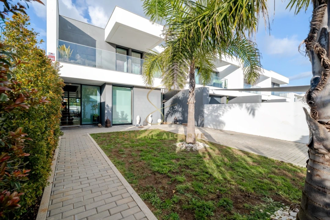 Moradia T4 para Venda em Alvor Foto 42