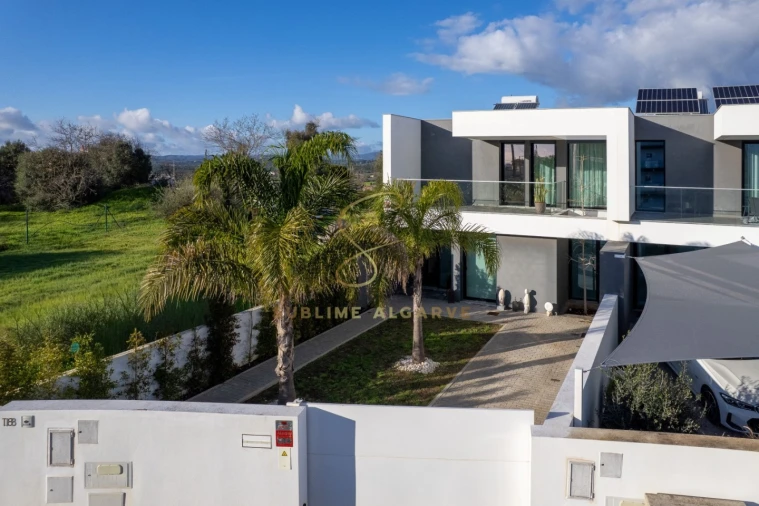 Moradia T4 para Venda em Alvor Foto 32