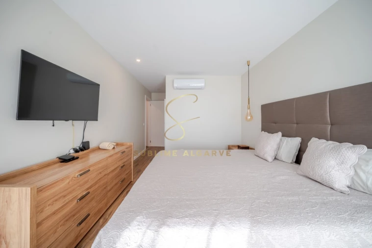 Moradia T4 para Venda em Alvor Foto 27