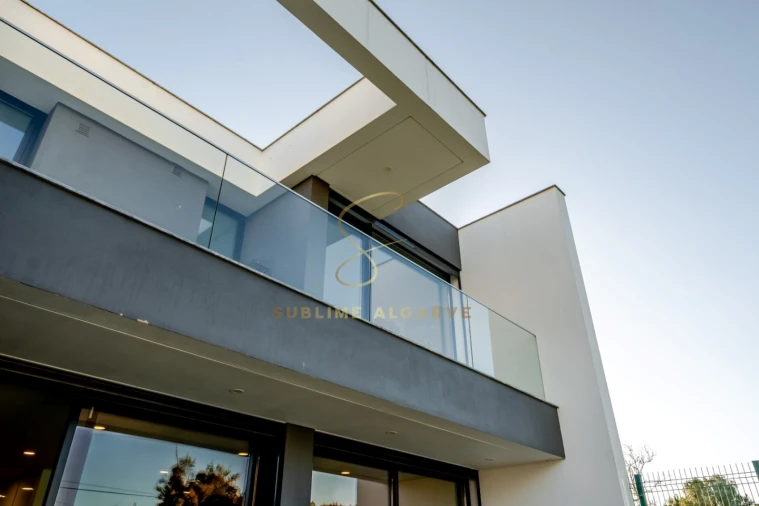 Moradia T4 para Venda em Alvor Foto 31