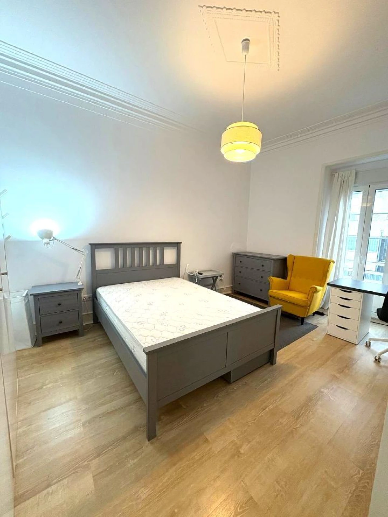 Quarto para Arrendamento em Arroios Foto 1