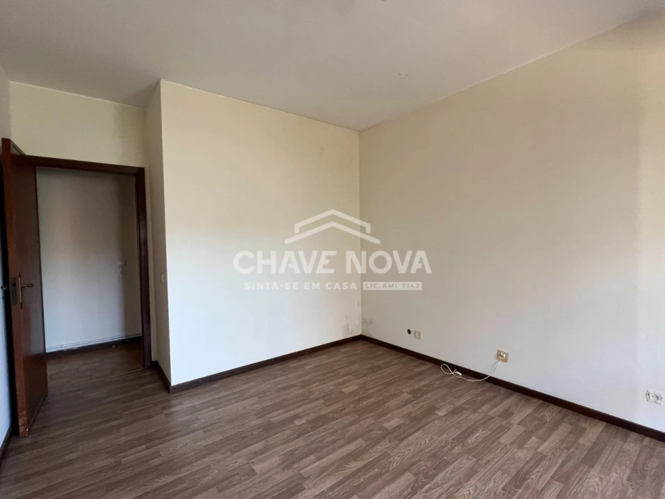Apartamento T1 para Venda em Arcozelo Foto 1