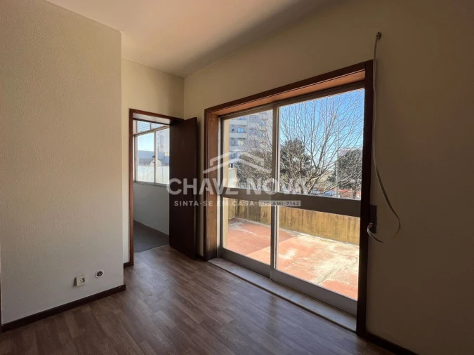 Apartamento T1 para Venda em Arcozelo Foto 5