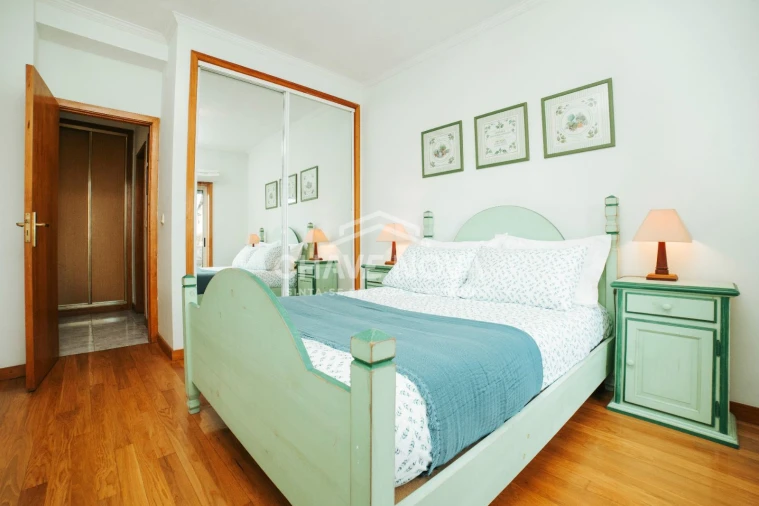 Apartamento T2 para Arrendamento em Antas Foto 24