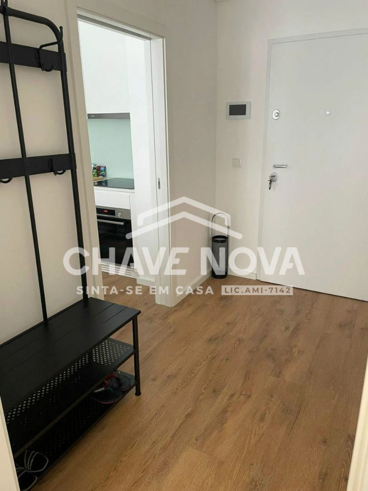 Apartamento T1 para Arrendamento em Arcozelo Foto 2