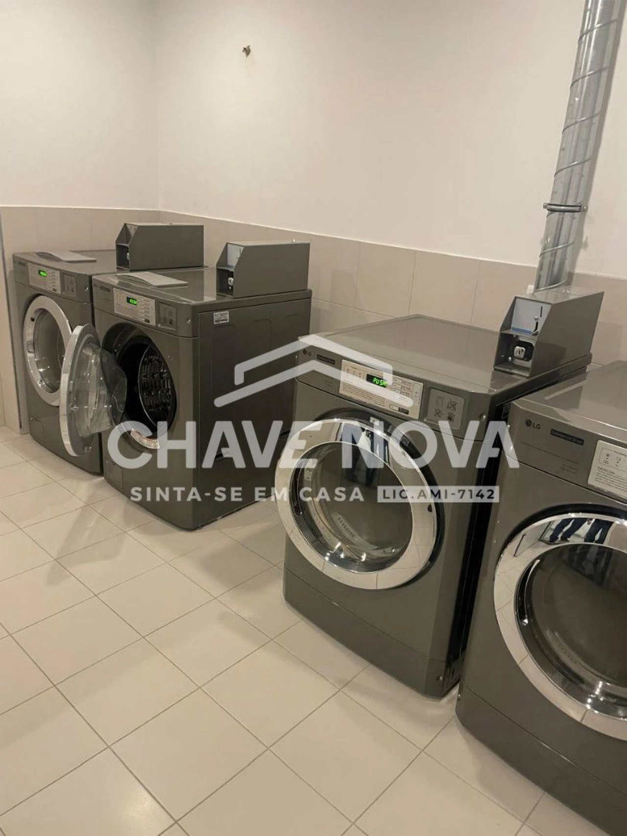 Apartamento T1 para Arrendamento em Arcozelo Foto 13