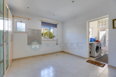 Moradia T3 para Venda em Luz