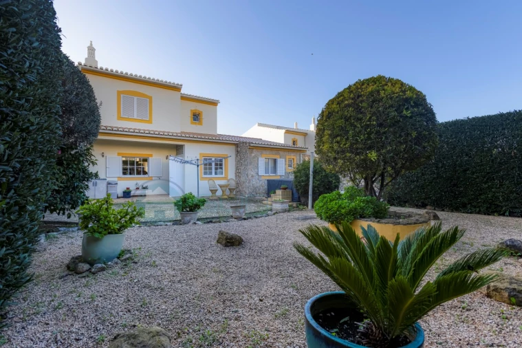 Moradia T3 para Venda em Luz Foto 4