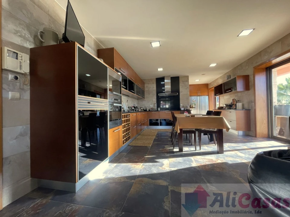 Moradia T3 para Venda em Nogueira da Regedoura Foto 6