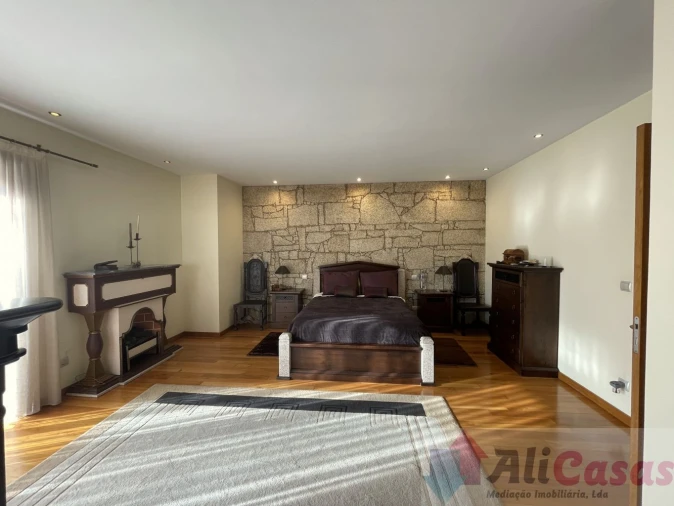 Moradia T3 para Venda em Nogueira da Regedoura Foto 23