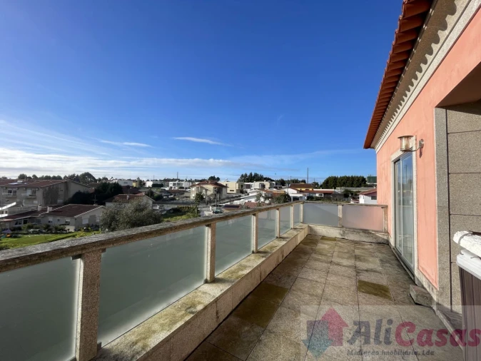 Moradia T3 para Venda em Nogueira da Regedoura Foto 31