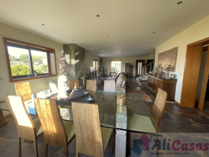 Moradia T3 para Venda em Nogueira da Regedoura Foto 5