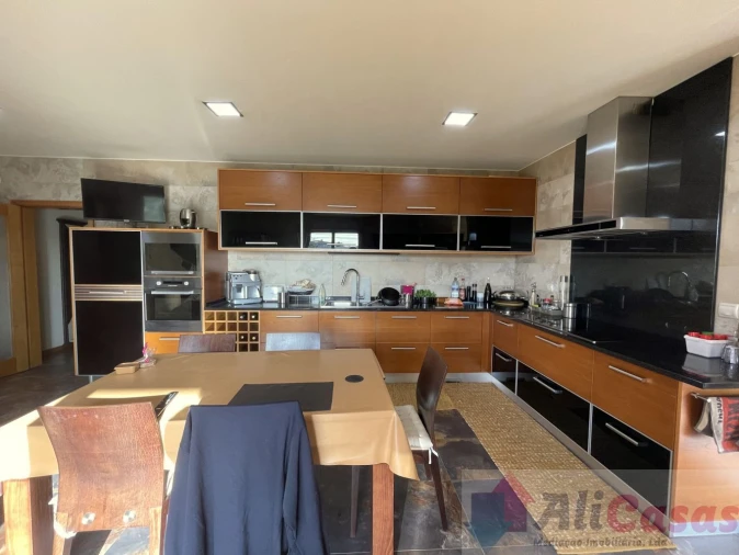 Moradia T3 para Venda em Nogueira da Regedoura Foto 9