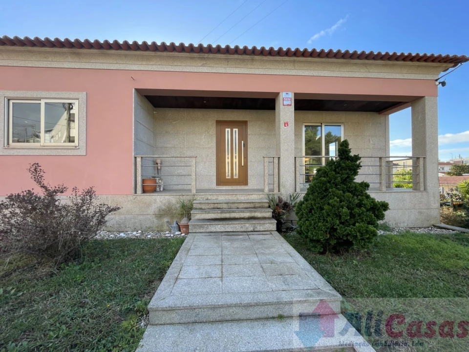 Moradia T3 para Venda em Nogueira da Regedoura Foto 53