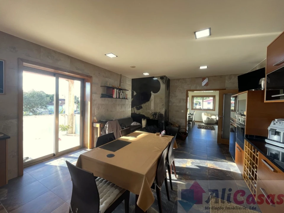 Moradia T3 para Venda em Nogueira da Regedoura Foto 8