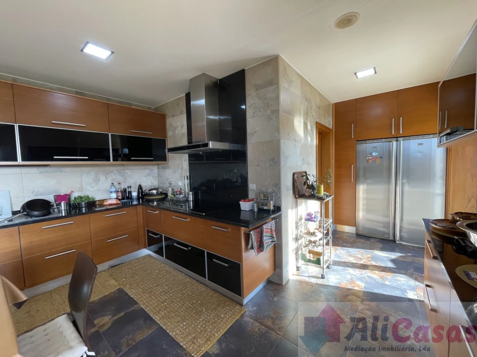 Moradia T3 para Venda em Nogueira da Regedoura Foto 7