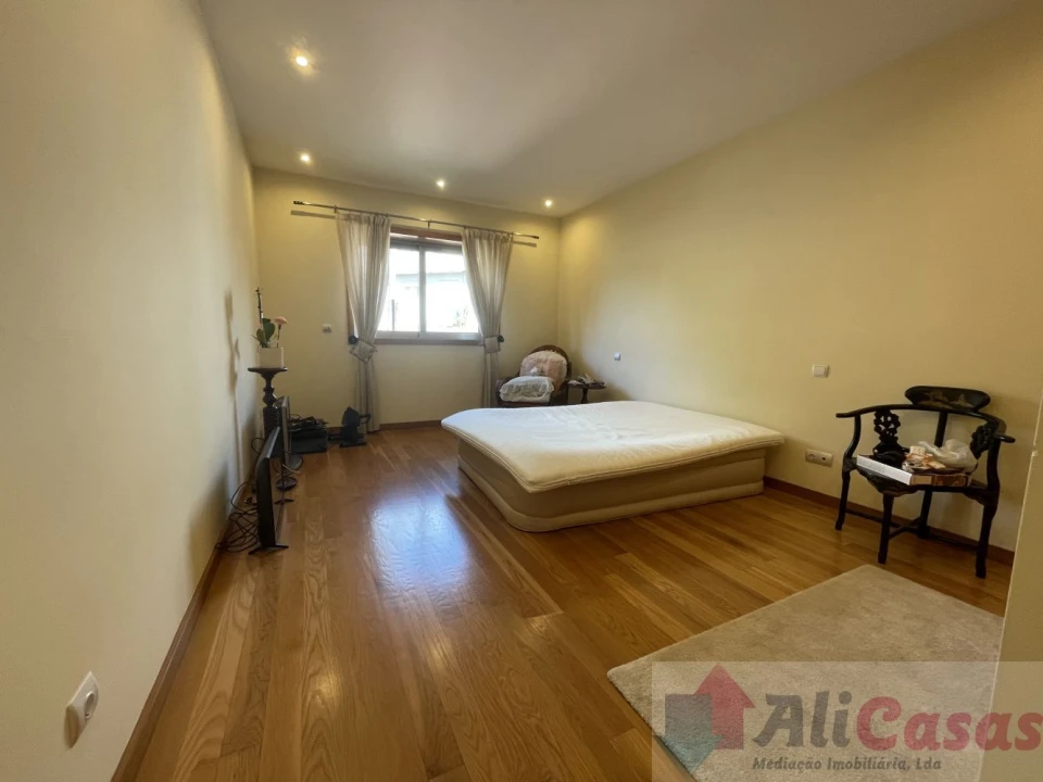 Moradia T3 para Venda em Nogueira da Regedoura Foto 18