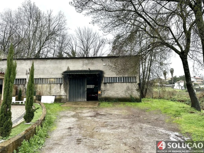 Loja para Venda em São Tomé de Negrelos Foto 1