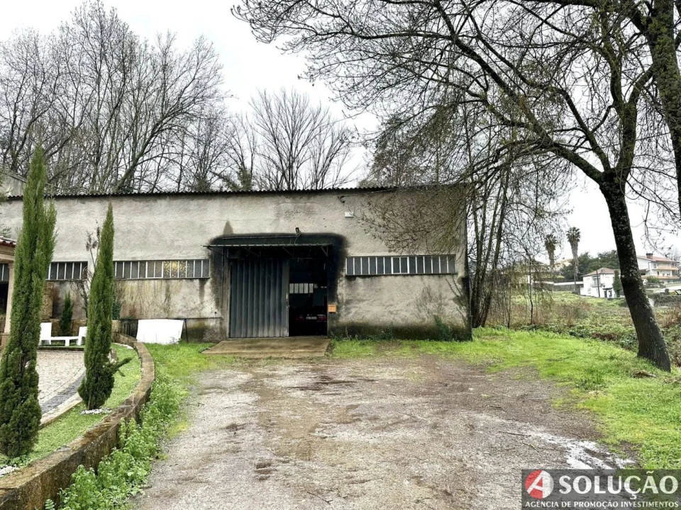 Loja para Venda em São Tomé de Negrelos Foto 1