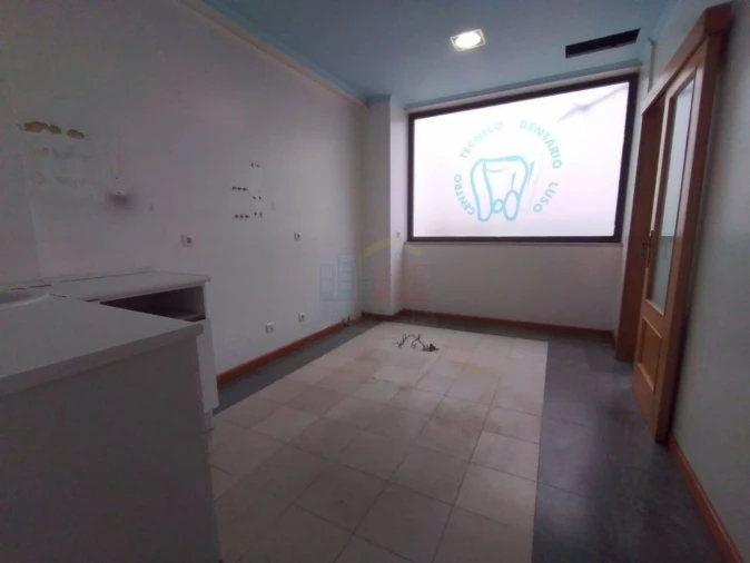 Loja para Venda em Alto do Seixalinho, Santo André e Verderena Foto 8