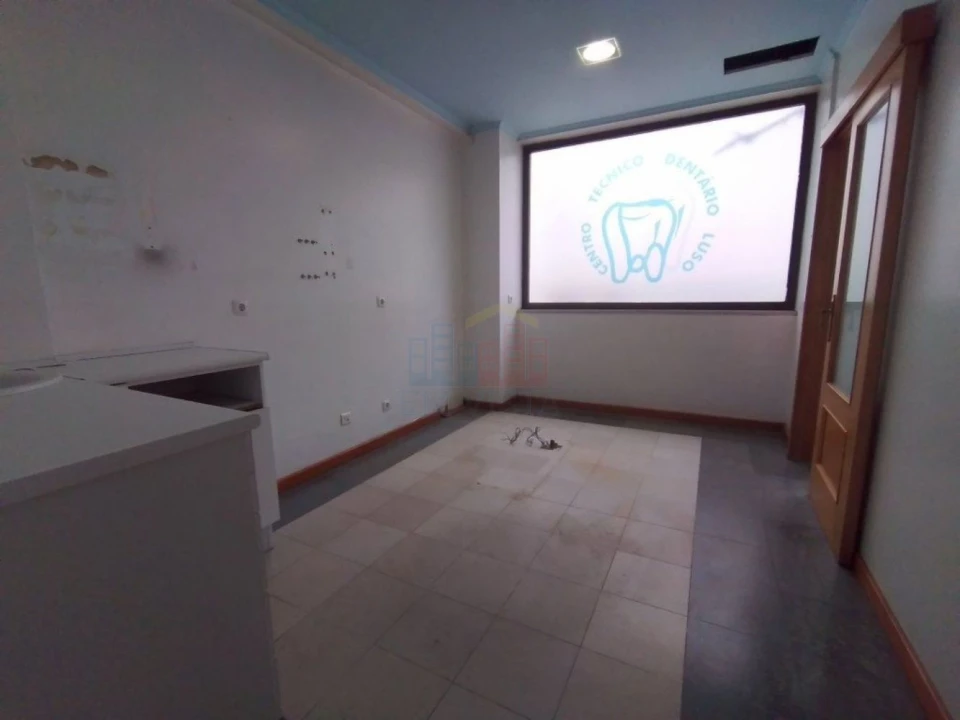 Loja para Venda em Alto do Seixalinho, Santo André e Verderena Foto 8