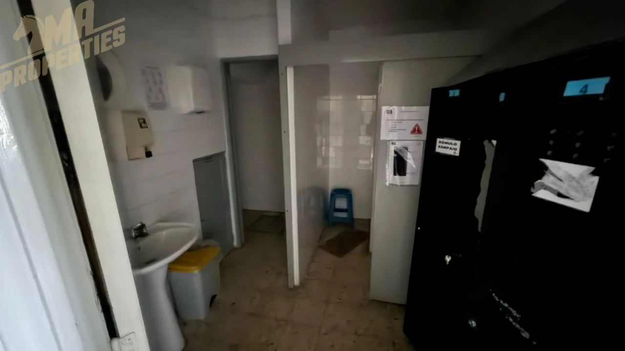 Loja para Arrendamento em Peniche Foto 18