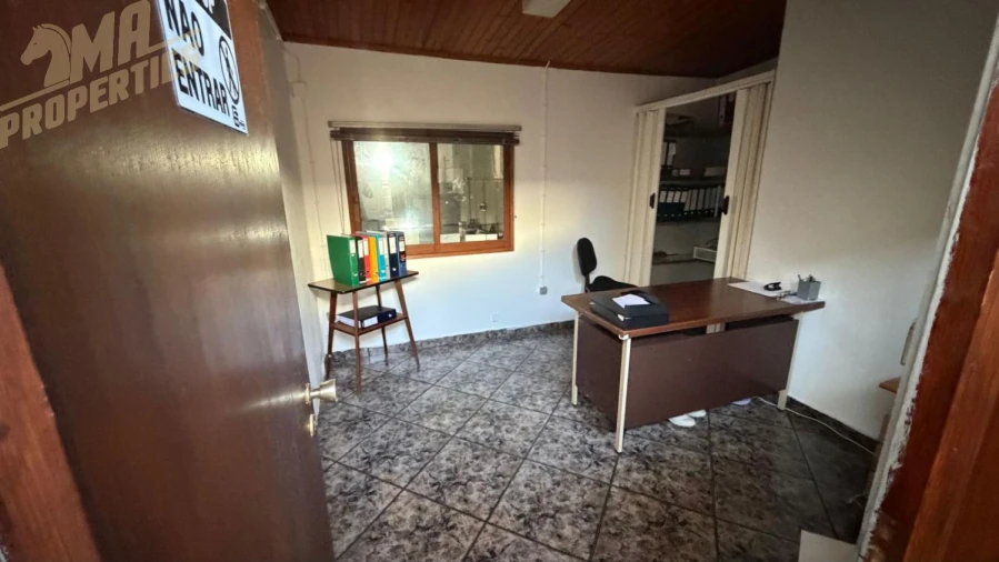 Loja para Arrendamento em Peniche Foto 16