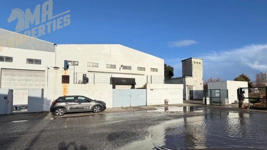 Loja para Arrendamento em Peniche Foto 1