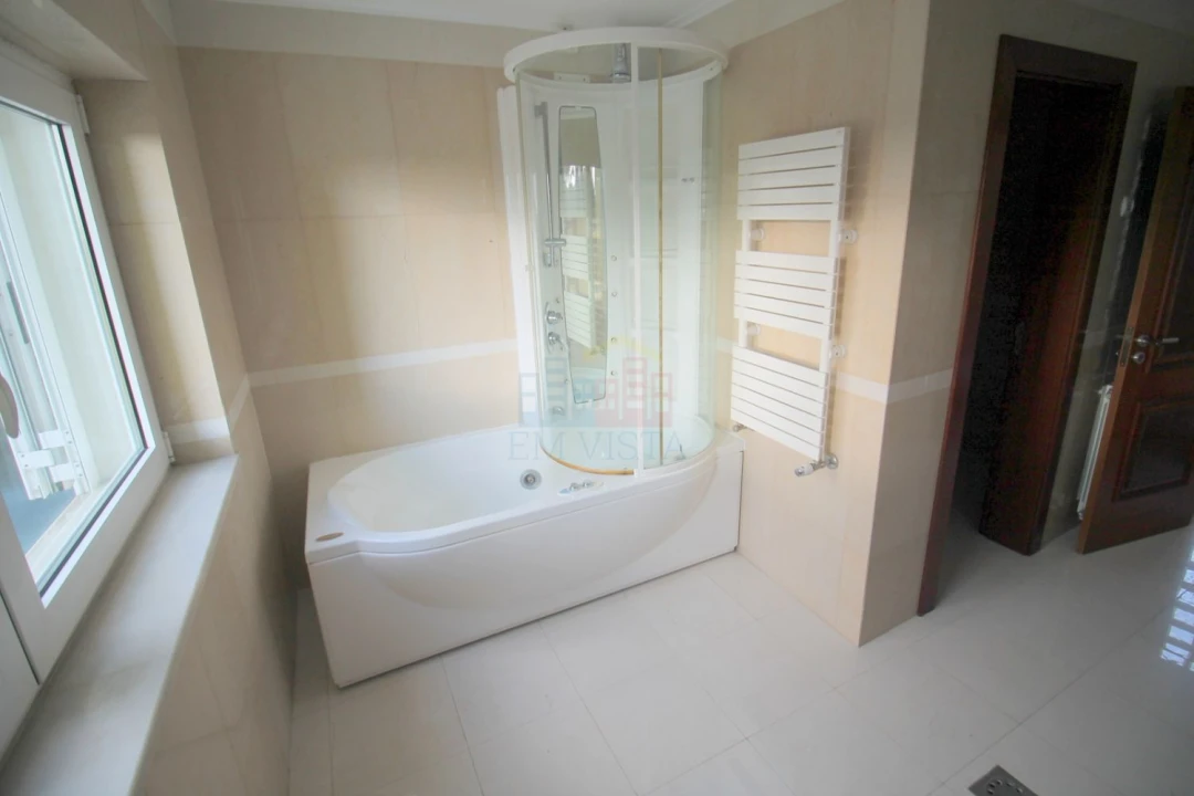 Moradia T6 para Venda em Queluz e Belas Foto 18