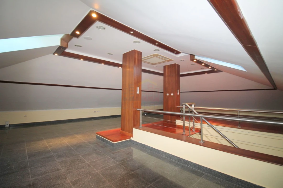 Moradia T6 para Venda em Queluz e Belas Foto 25