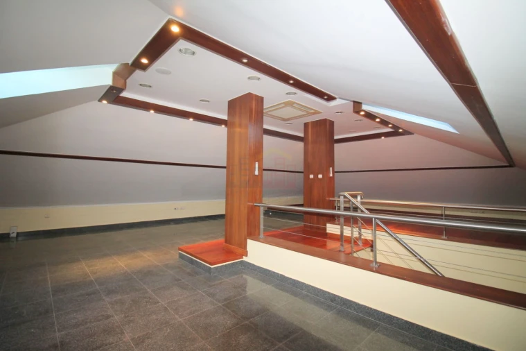 Moradia T6 para Venda em Queluz e Belas Foto 25