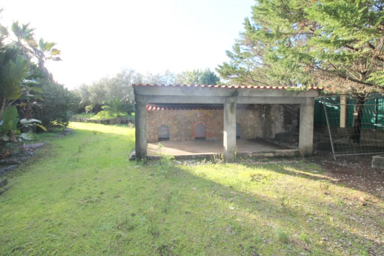 Moradia T6 para Venda em Queluz e Belas Foto 48