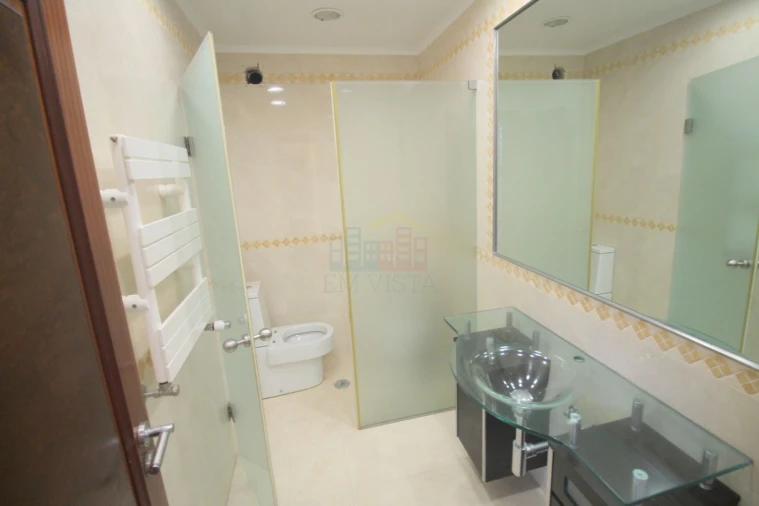 Moradia T6 para Venda em Queluz e Belas Foto 20