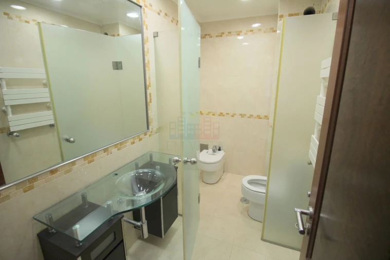 Moradia T6 para Venda em Queluz e Belas Foto 8