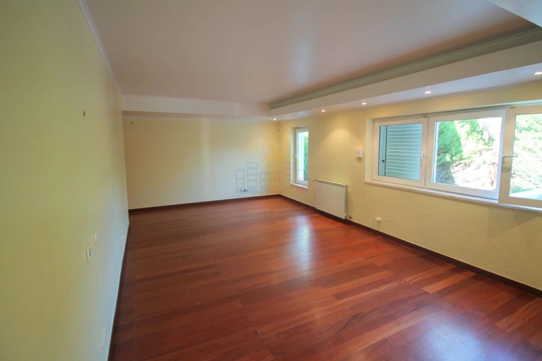 Moradia T6 para Venda em Queluz e Belas Foto 35