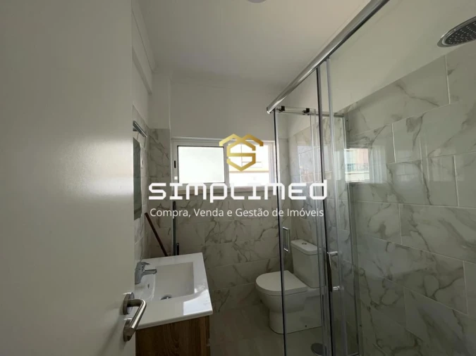 Apartamento T2 para Venda em Baixa da Banheira e Vale da Amoreira Foto 7