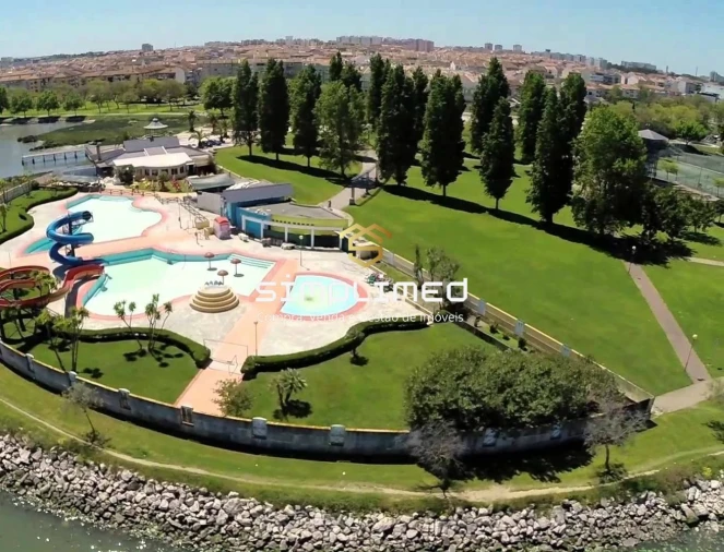 Apartamento T2 para Venda em Baixa da Banheira e Vale da Amoreira Foto 1