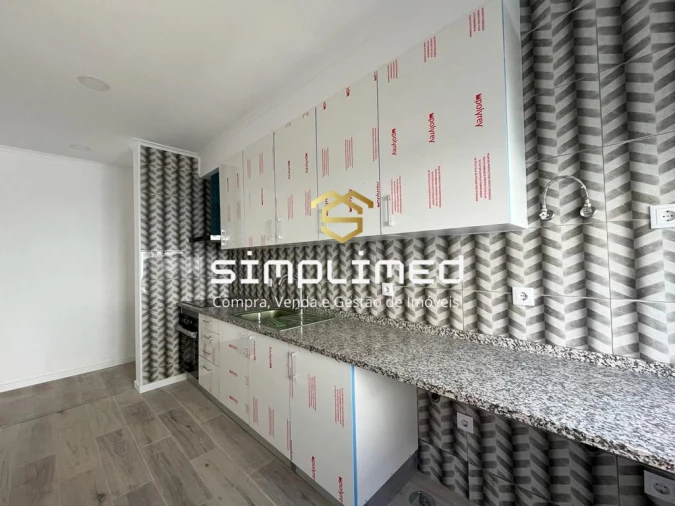 Apartamento T2 para Venda em Baixa da Banheira e Vale da Amoreira Foto 18