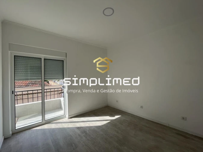 Apartamento T2 para Venda em Baixa da Banheira e Vale da Amoreira Foto 17