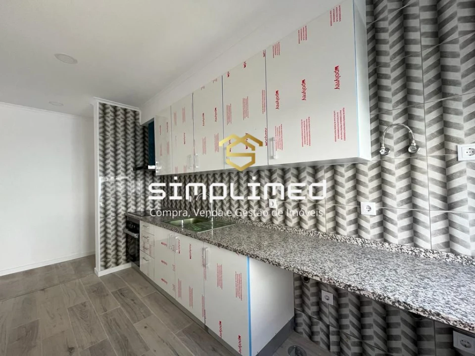 Apartamento T2 para Venda em Baixa da Banheira e Vale da Amoreira Foto 18