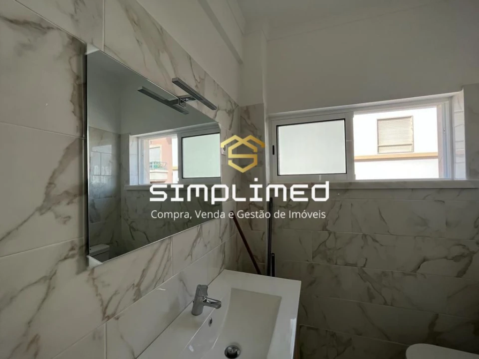 Apartamento T2 para Venda em Baixa da Banheira e Vale da Amoreira Foto 21