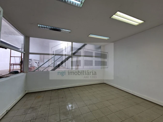 Loja para Arrendamento em Quinta do Anjo Foto 6