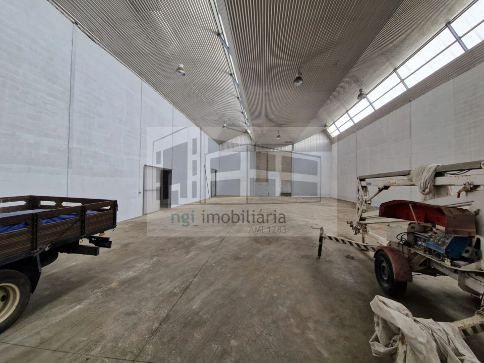 Loja para Arrendamento em Quinta do Anjo Foto 2