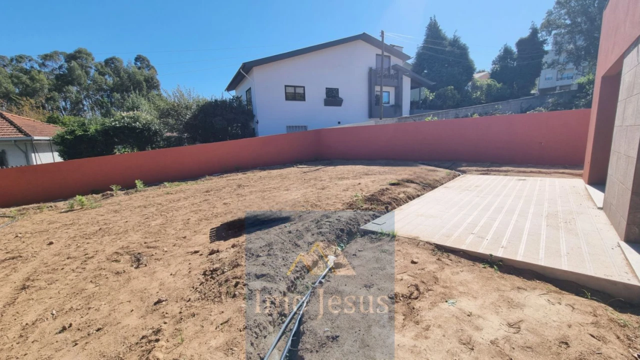 Moradia T3 para Venda em Pedroso e Seixezelo Foto 35