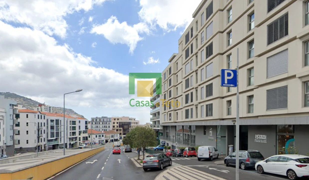 Garagem para Arrendamento em Funchal (Santa Luzia) Foto 2