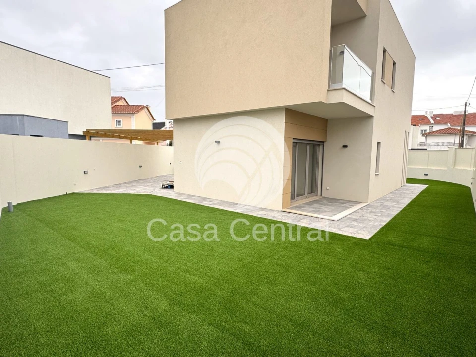 Moradia T3 para Venda em São Domingos de Rana Foto 3