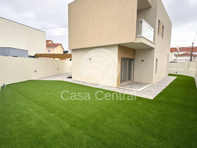 Moradia T3 para Venda em São Domingos de Rana Foto 3