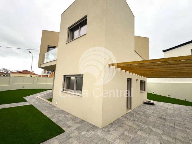 Moradia T3 para Venda em São Domingos de Rana Foto 58